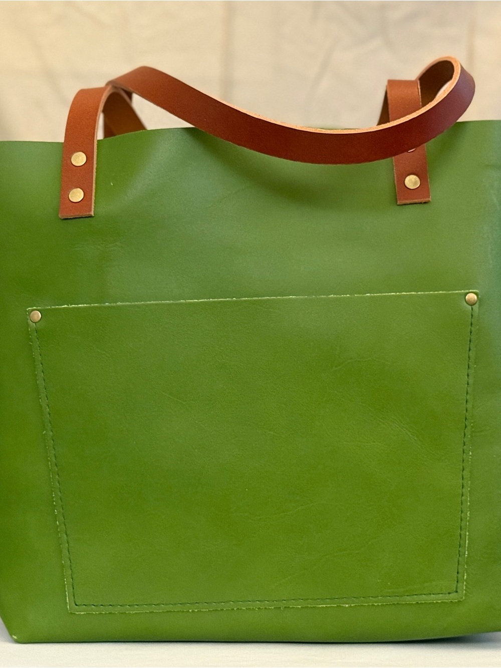 Portland Leather OS Green Apple Tote with Tandles BNNU